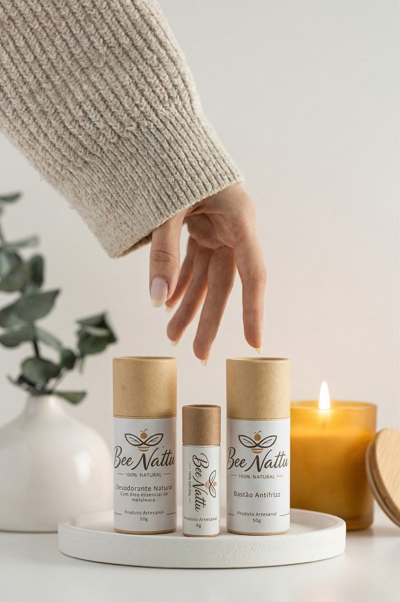 Kit Essencial Bee Nattu - Desodorante, Hidratante Labial e Bastão Antifrizz